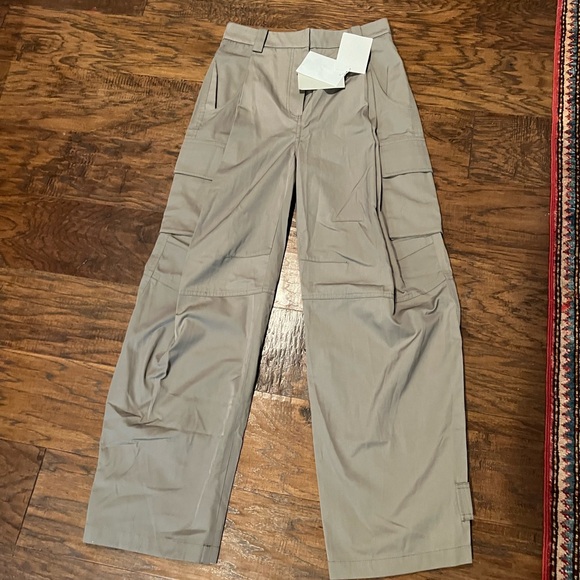 LVIR pleated high rise cargo pants nwt - Picture 4 of 4